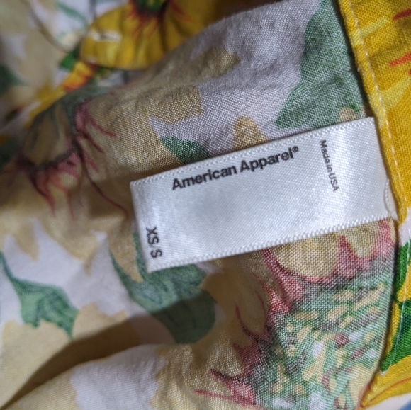 AMERICAN APPAREL Sunflower Crop Top button down - Picture 5 of 7